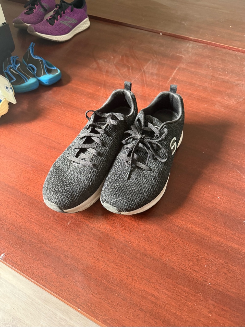 Men's Black Knit Lace-Up Sneakers